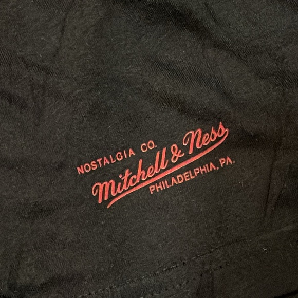 NWT Vancouver Grizzlies Mitchell & Ness tshirt XXL - Picture 4 of 6